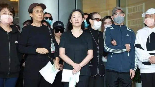 热门:罗小刚空降“四川移动总经理接待日”直播间  找茬、变5G追星